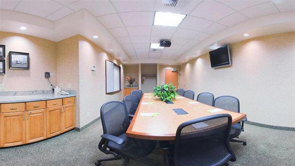 Holiday Inn Express & Suites Cheney By Ihg Ngoại thất bức ảnh