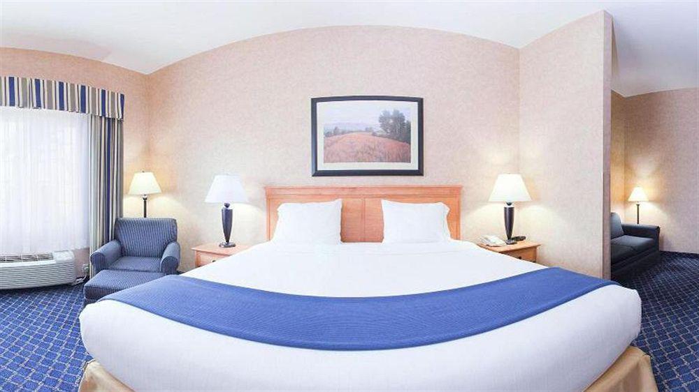 Holiday Inn Express & Suites Cheney By Ihg Ngoại thất bức ảnh