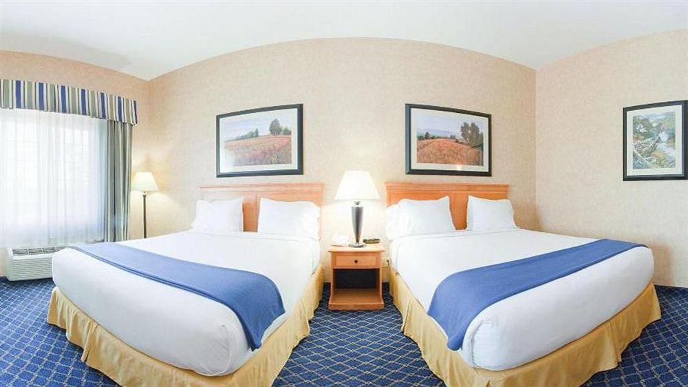 Holiday Inn Express & Suites Cheney By Ihg Ngoại thất bức ảnh
