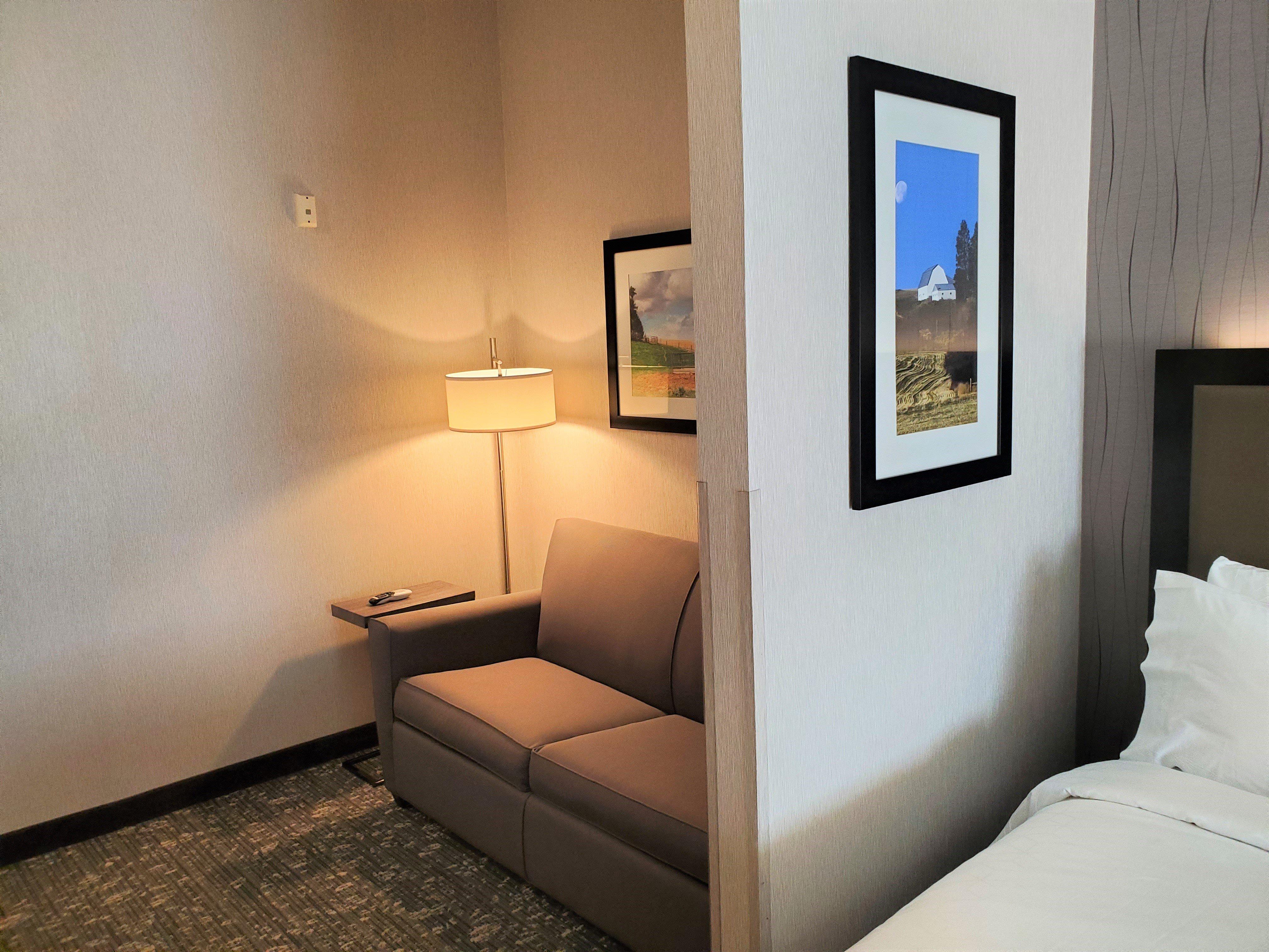 Holiday Inn Express & Suites Cheney By Ihg Ngoại thất bức ảnh