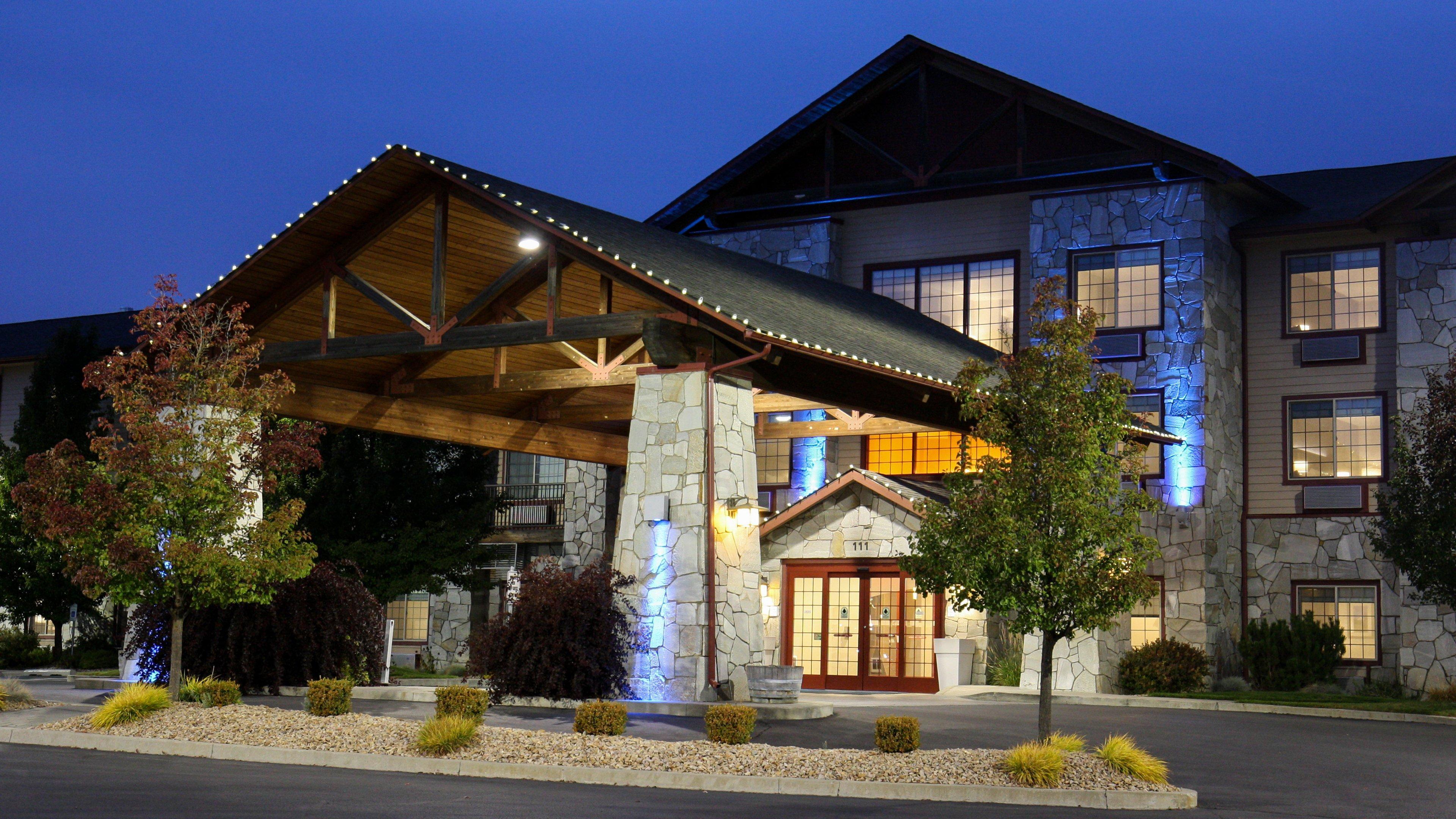 Holiday Inn Express & Suites Cheney By Ihg Ngoại thất bức ảnh