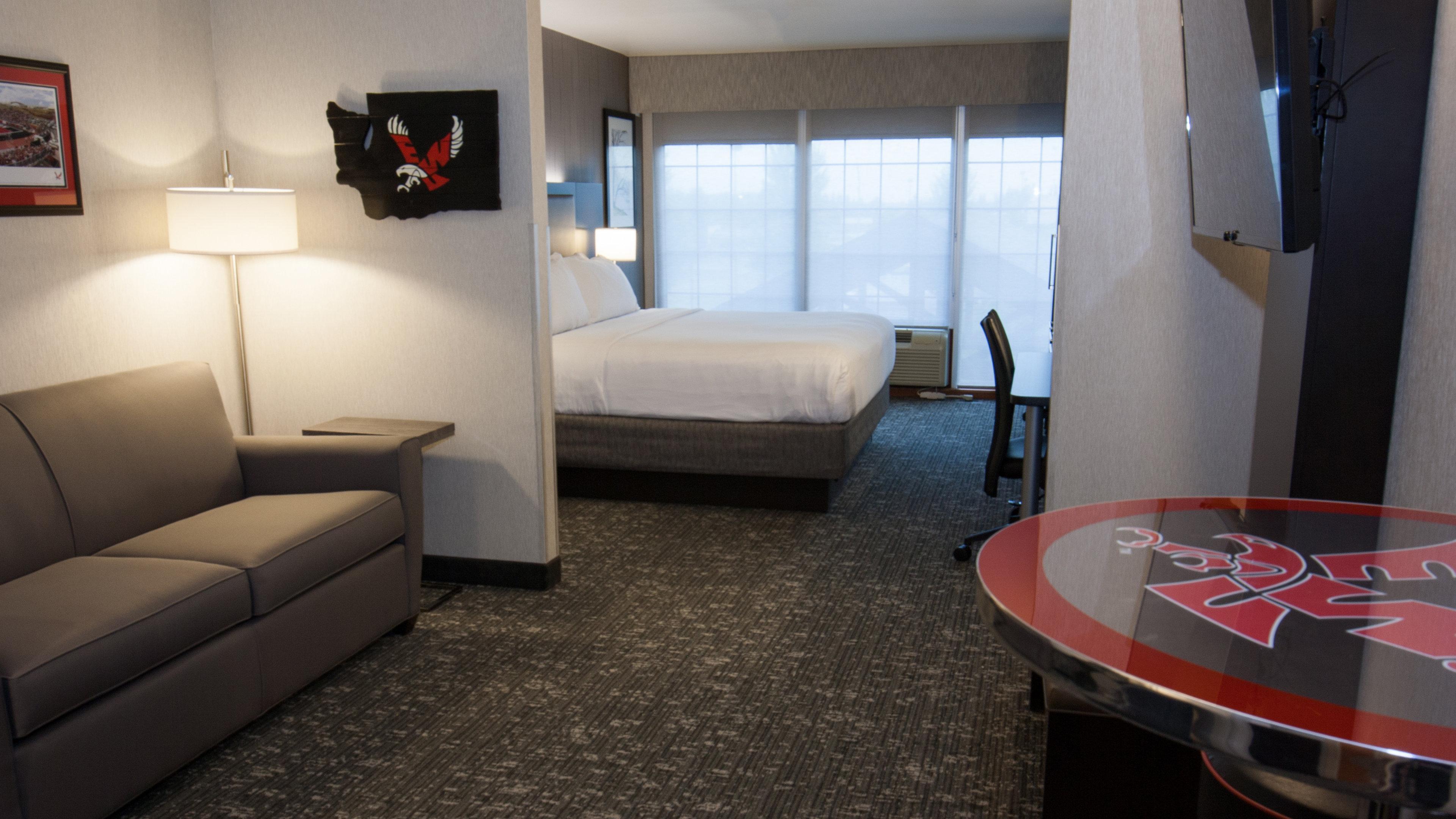 Holiday Inn Express & Suites Cheney By Ihg Ngoại thất bức ảnh