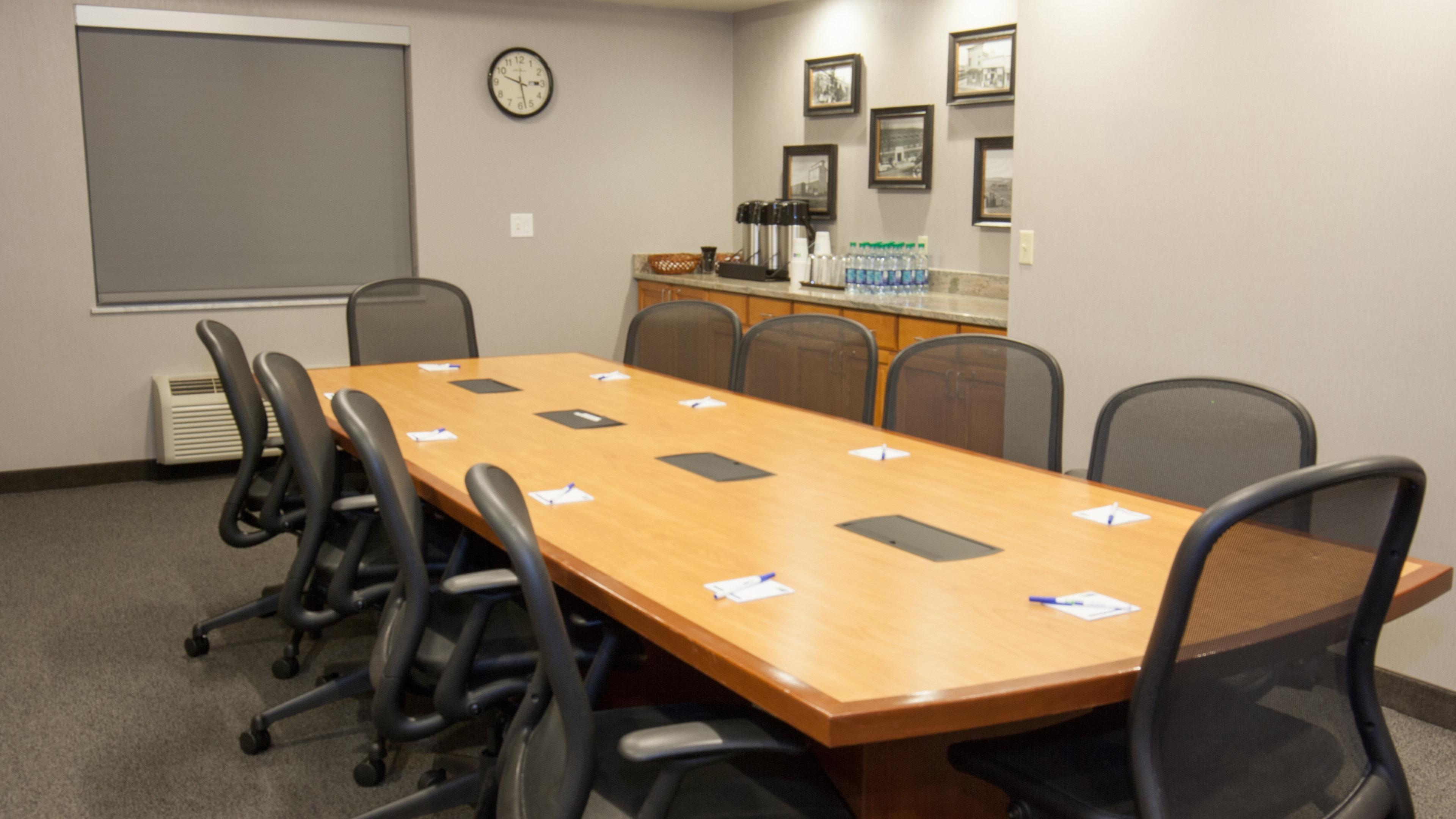 Holiday Inn Express & Suites Cheney By Ihg Ngoại thất bức ảnh