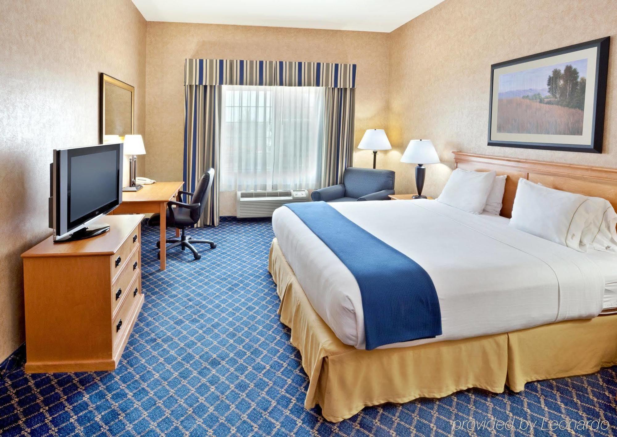 Holiday Inn Express & Suites Cheney By Ihg Ngoại thất bức ảnh