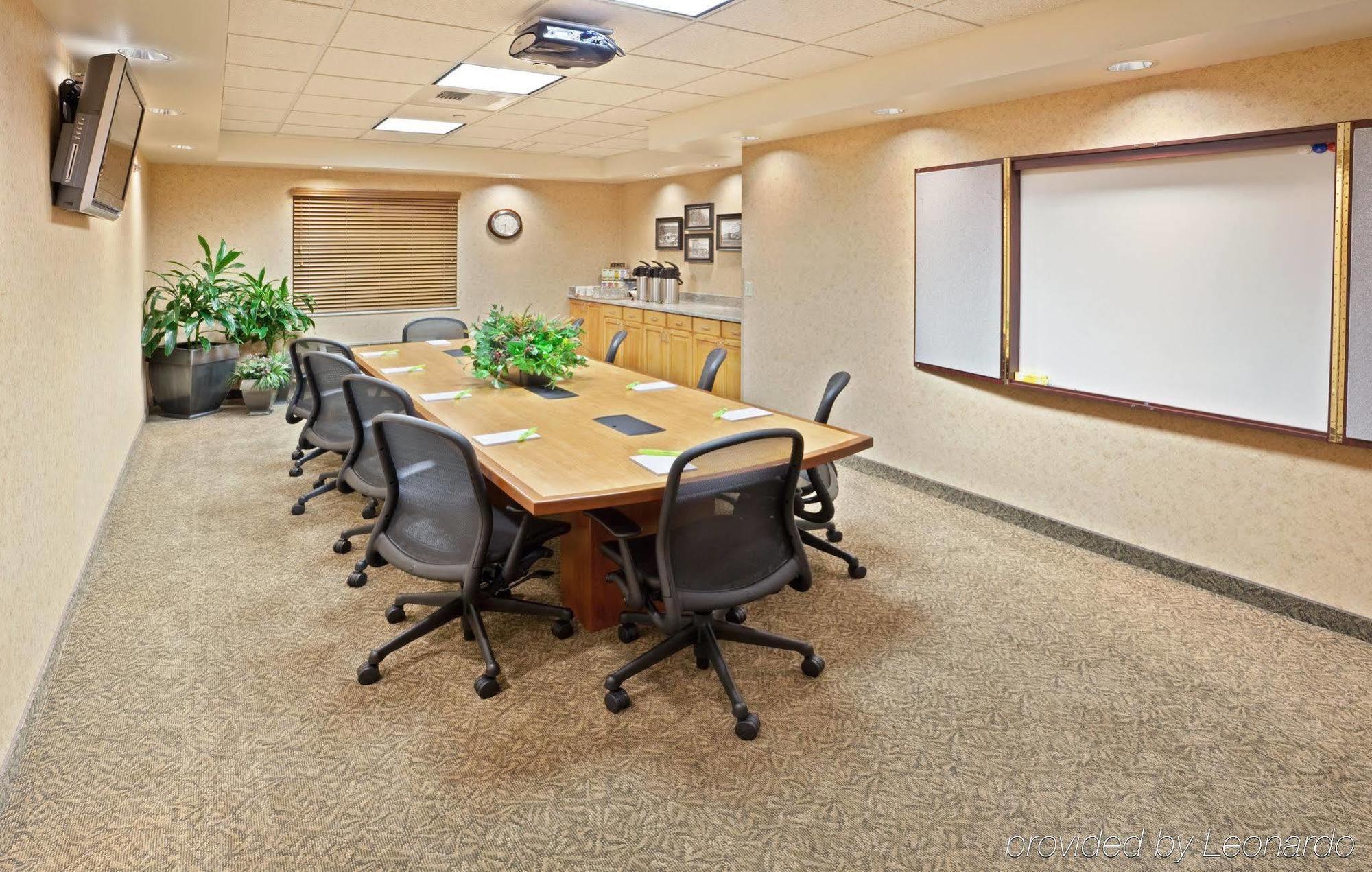 Holiday Inn Express & Suites Cheney By Ihg Ngoại thất bức ảnh